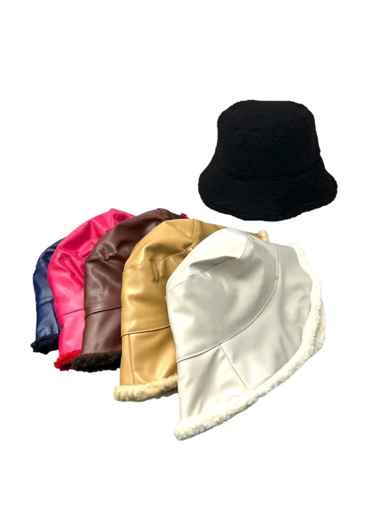 Reversible bucket hat in faux sherpa fur and waterproof image 3